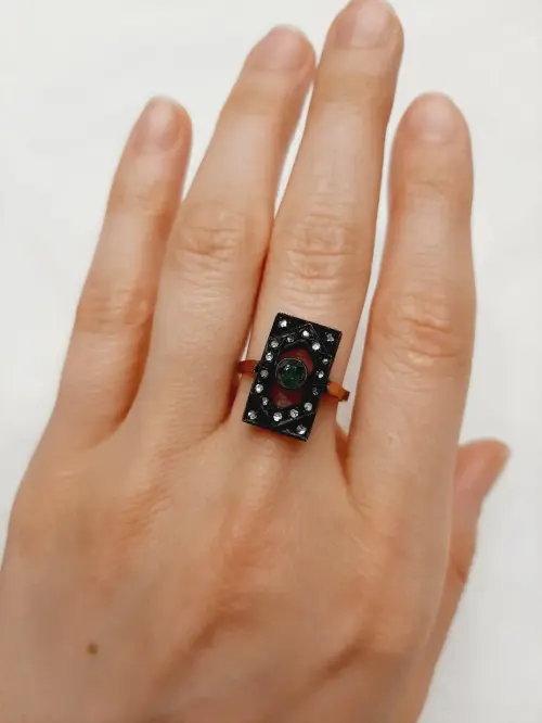 ANTİKA ELMAS VE ZÜMRÜT TAŞLI YÜZÜK