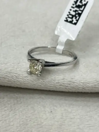 Assos Marka Pırlanta Taşlı Tektaş Yüzük