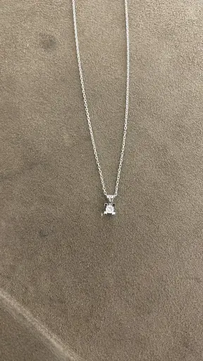 Takoz Model Pırlanta Tektaş Kolye