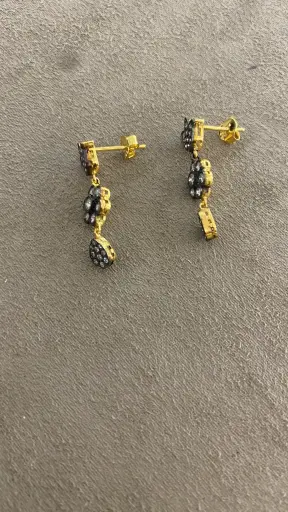 Armanak Usta Yapımı Gül Model Salantılı Pırlanta Küpe