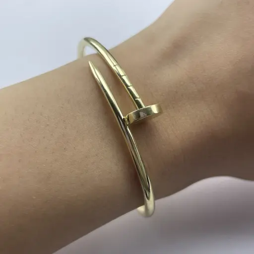 Çivi Model Kelepçe