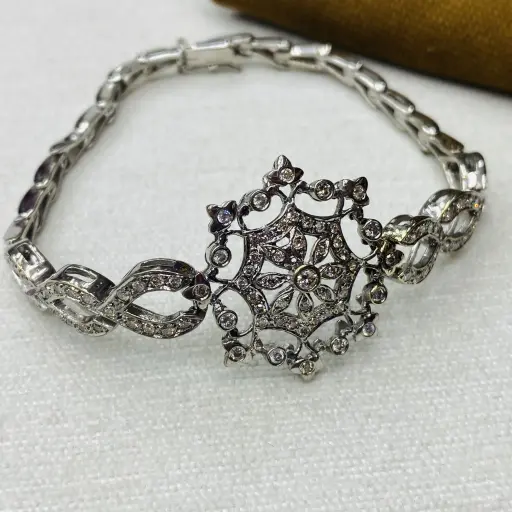 Pırlanta Taşlı Platin Modeli Bileklik