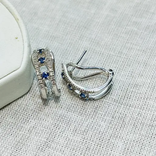 Pırlanta ve Safir Taşlı Mandallı Arkası Çivili Küpe