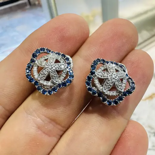 Pırlanta ve Safir Taşlı Çiçek Küpe