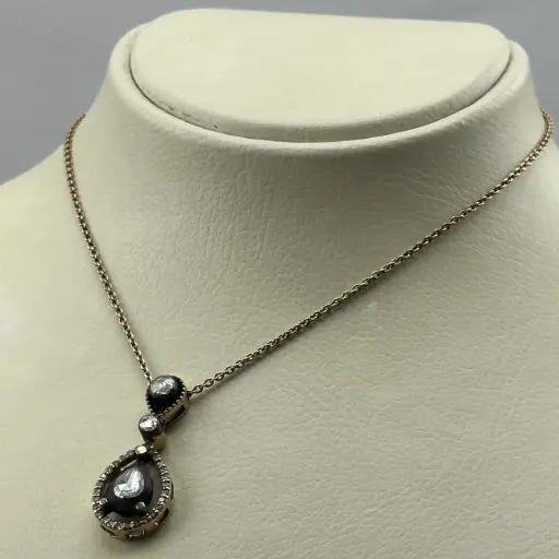 Blue Diamond Marka 2.el Pırlanta Taşlı Kolye