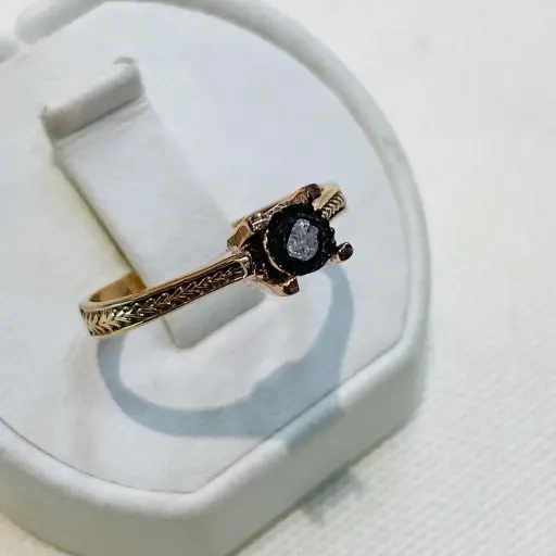 Elmas Taşlı Platin Modeli Tektaş Yüzük