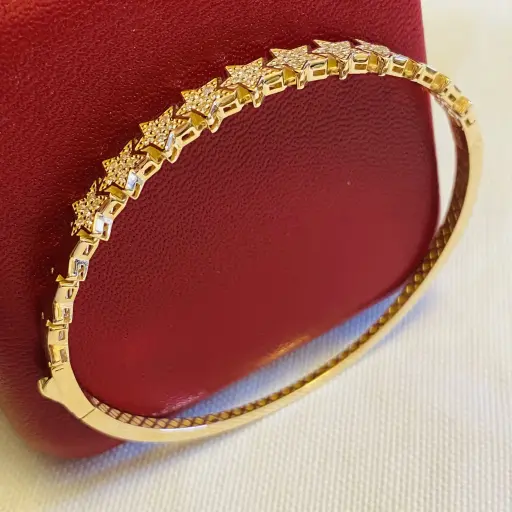 Sıralı Taşlı Yıldız Kelepçe