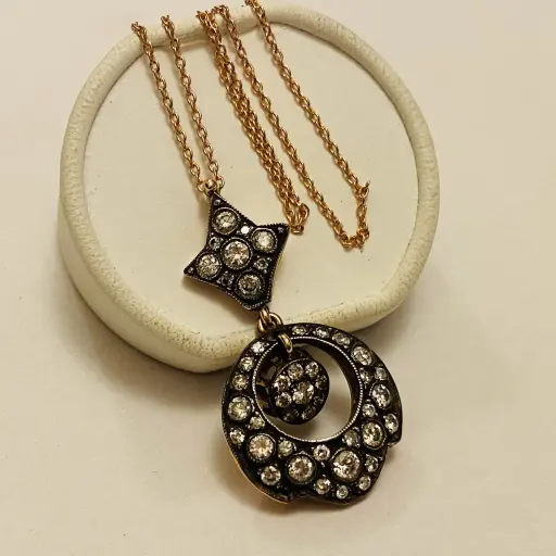 Armanak Usta Yapımı Pırlanta Taşlı Sallantılı Kolye 