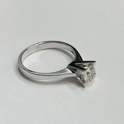 0.70 CT PIRLANTA TAŞLI TEKTAŞ YÜZÜK