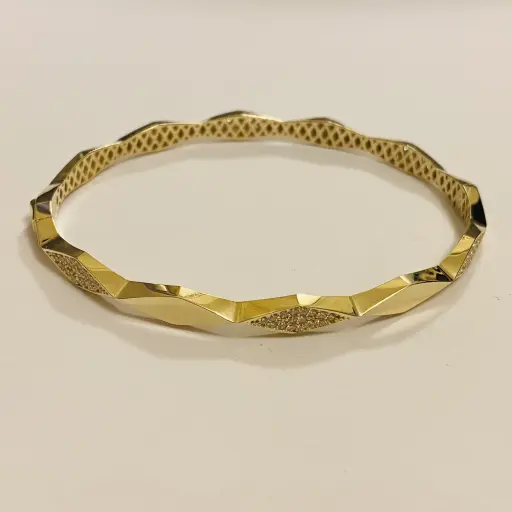 Bir Taşlı Bir Düz Köşeli Kelepçe 