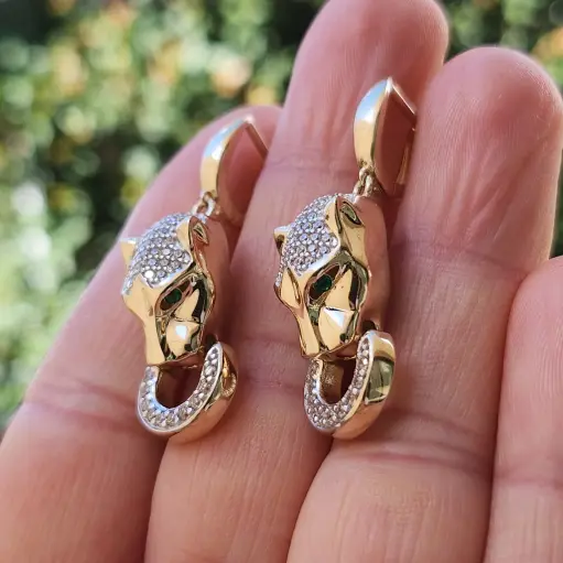 ​14 Ayar Altın Panter/Kaplan Başlı Sallantılı Küpe - Swarovski Taşlı Yeşil Gözlü Küpe